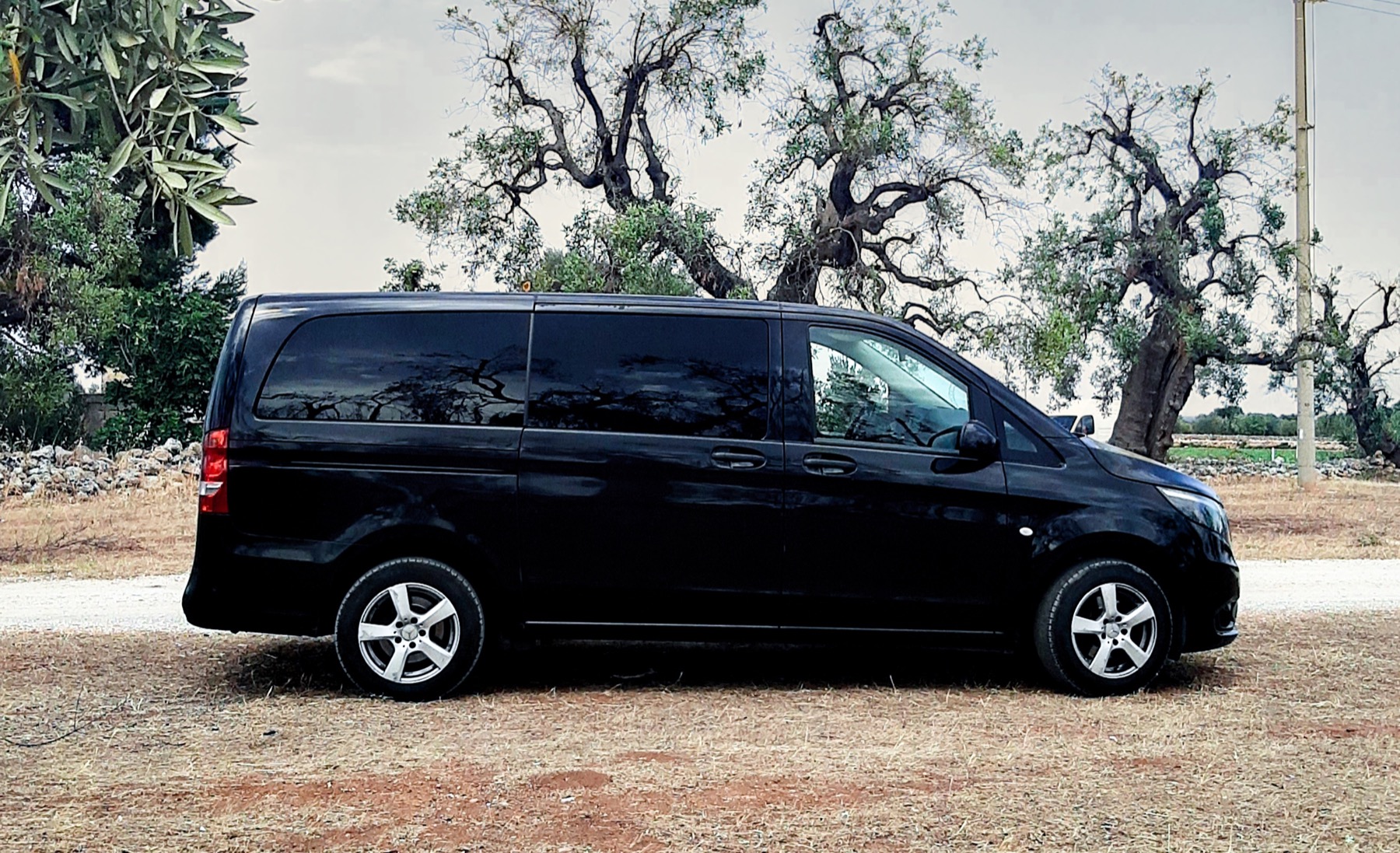 Mercedes-Benz Vito by the seaside in Calabria